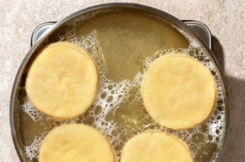 From Pan to Plate: A Guide to Choosing Cooking Oil