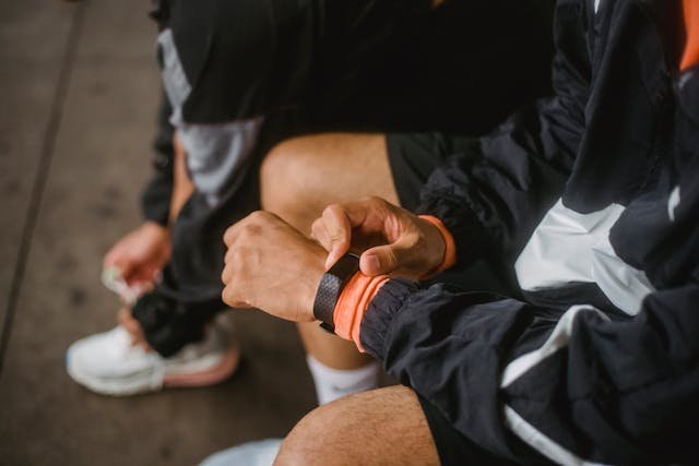 How Wearables Are Transforming Personal Fitness Goals by 2025