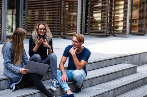 Healthy Living in College: Top Nutrition and Fitness Tips for Students