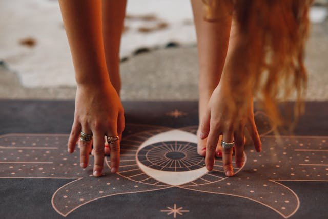 Why Mindfulness Isn't About Emptying Your Mind: Alternatives for Anxiety